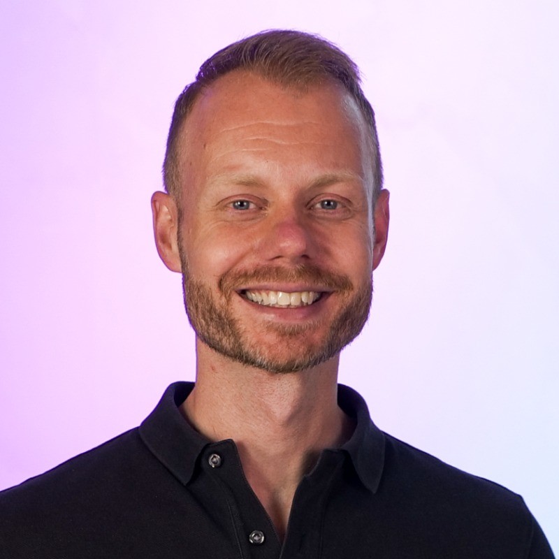 Tonny Loorbach Entrepreneur, Author, Speaker and investor at IMU BV - CRO.CAFE podcast guest